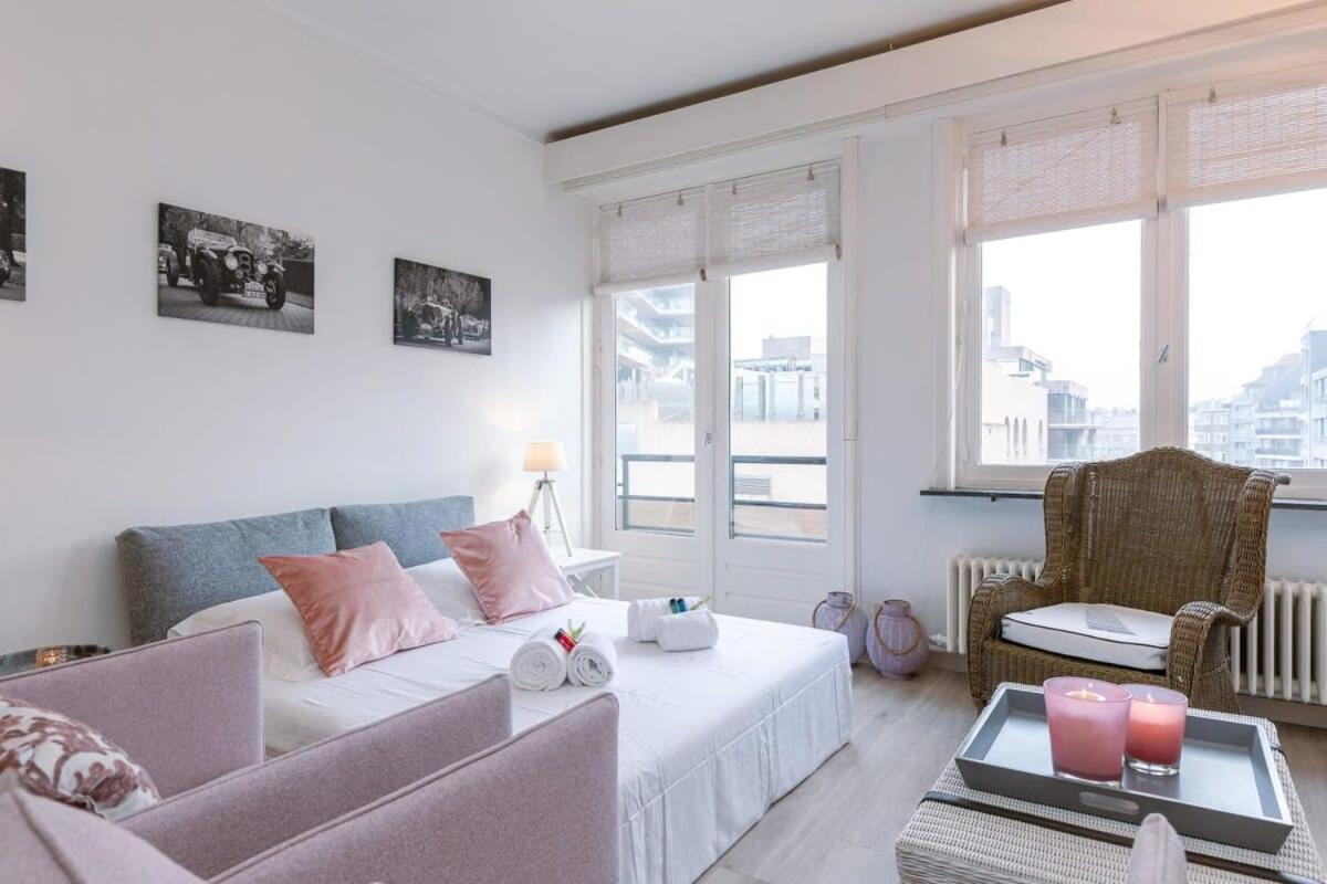 Huswell - Beautiful And Spacious Studio With Side Seaview Knokke-Le-Zoute Extérieur photo